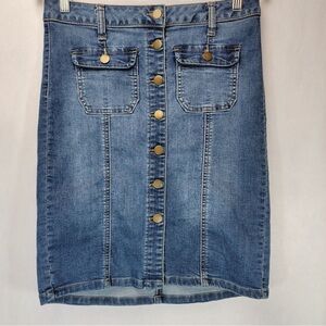 Cato Premium Light Wash Denim Skirt - Size 4 - Comfortable & Casual, Pockets